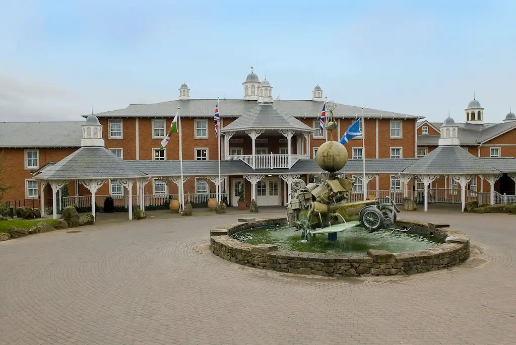 birmingham to alton towers
