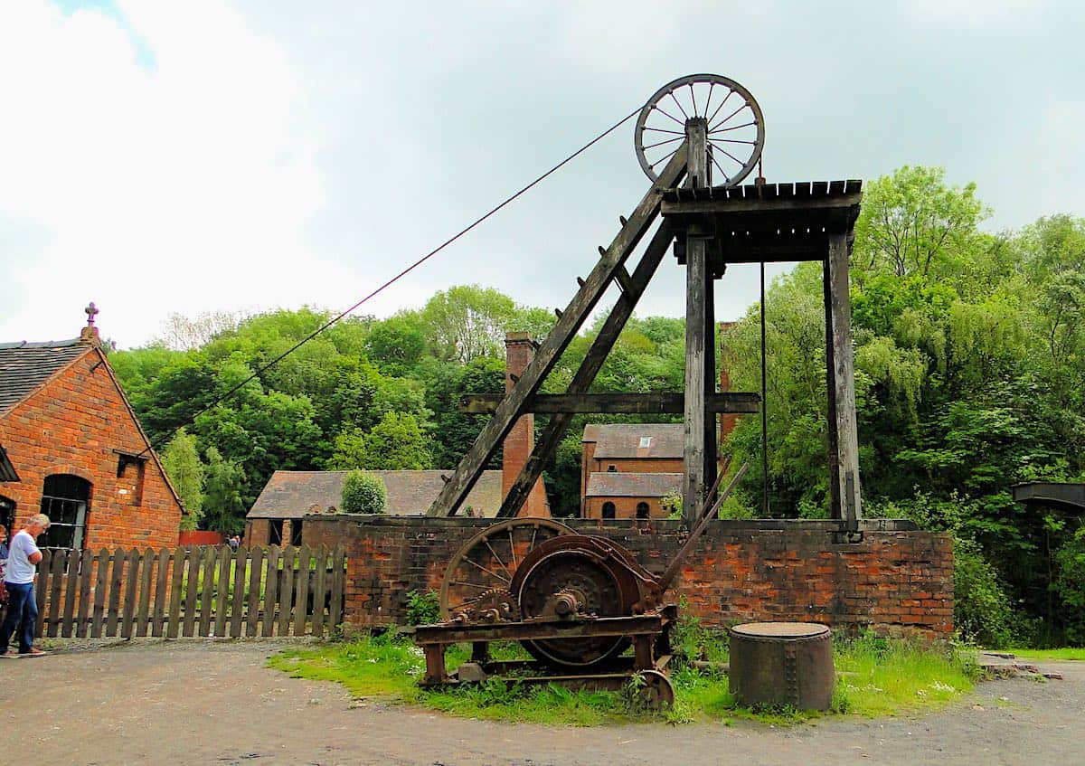 wooden 18th century pitt head at blists hill victorian town